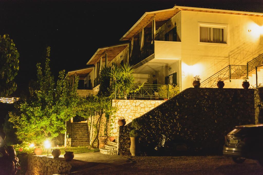 Althea Studios Lefkada Áyios Nikítas エクステリア 写真