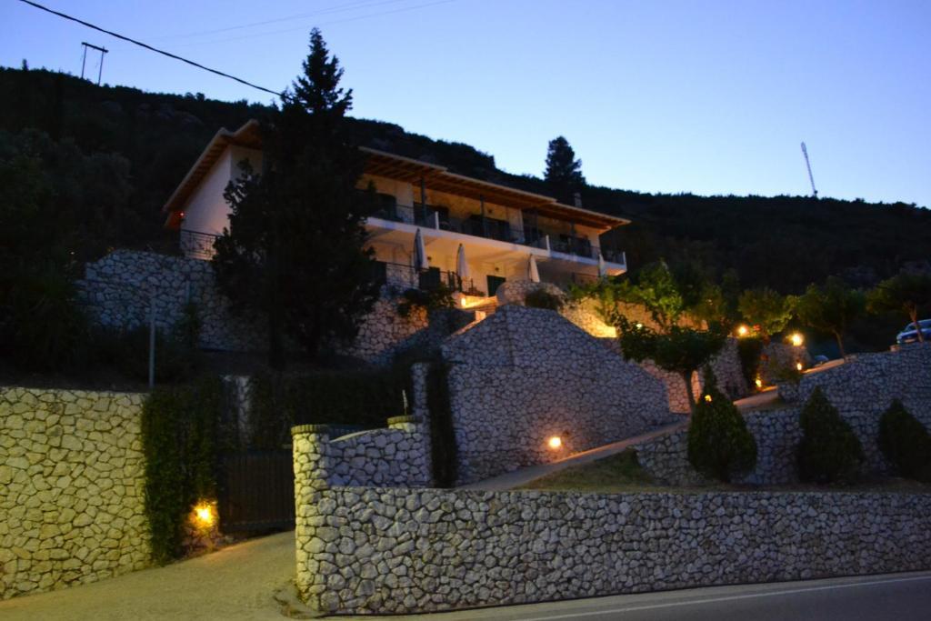Althea Studios Lefkada Áyios Nikítas エクステリア 写真